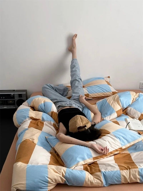 Dopamine Checker Queen Duvet Cover Set With Pillowcases & Fitted Sheet